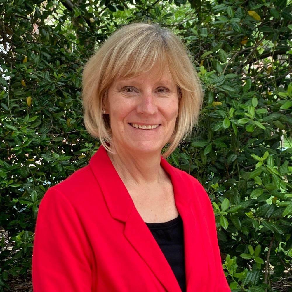 Meet your Posher, Hilary